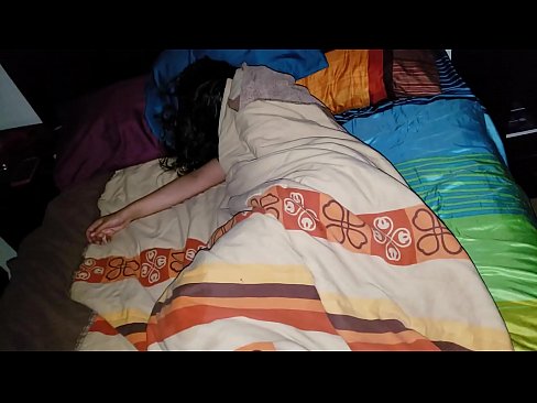 ❤️ Stiefzoon die zijn jonge stiefmoeder berispt terwijl ze slaapt. ❤❌ Anal porno at us ❌❤